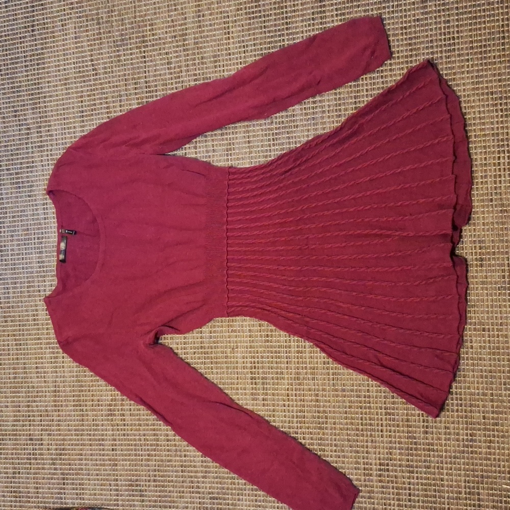 Daisy Fuentes Medium Maroon Dress
